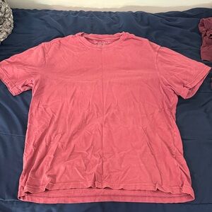 American Eagle Outfitters Men's Faded Red Tee